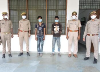 अंबेडकर नगर पुलिस द्वारा मोबाइल चोरों को गिरफ्तार किया गया