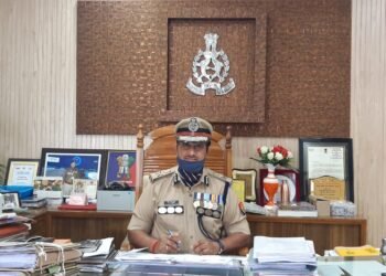 यस यन साबत, अपर पुलिस महानिदेशक, लखनऊ जोन लखनऊ को माननीय मुख्यमंत्री द्वारा उत्कृष्ट सेवा पदक प्रदान किया गया