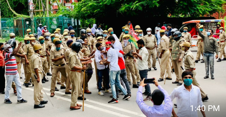 प्रयागराज में आज फिर छात्र गिरफ्तार