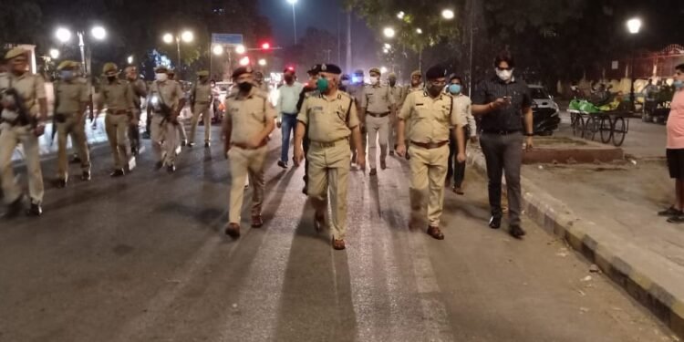 महिला पुलिस कर्मियों के रैली निकालकर लोगों को जागरूप किया गया