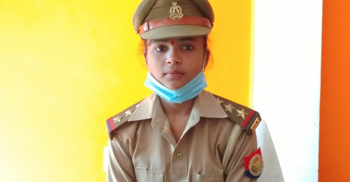 लखनऊ-मलिहाबाद की हाई स्कूल टॉपर चाँदनी बनी थाना प्रभारी