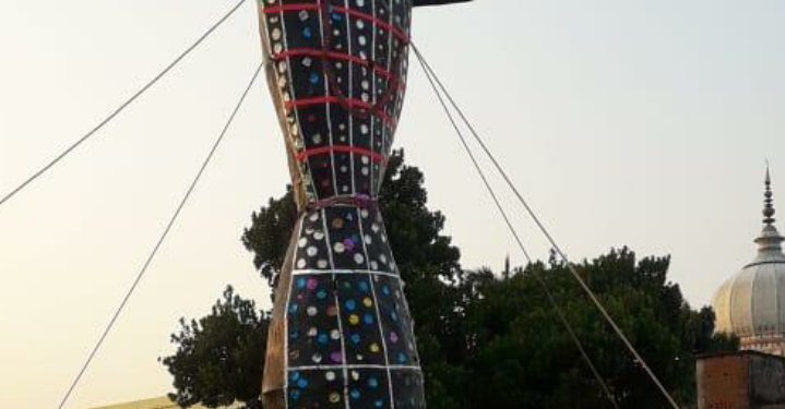 अयोध्या में इस बार जलेगा विशेष तौर पर दिल्ली से आया 55 फिट का रावण