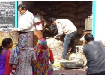 एक और राशन डीलर का प्राधिकार पत्र निलम्बित आधार सीडिंग में लापरवाही पाएं जाने पर.