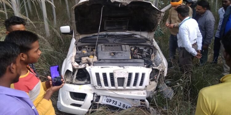 सड़क हादसे में प्रधानाचार्य घायल