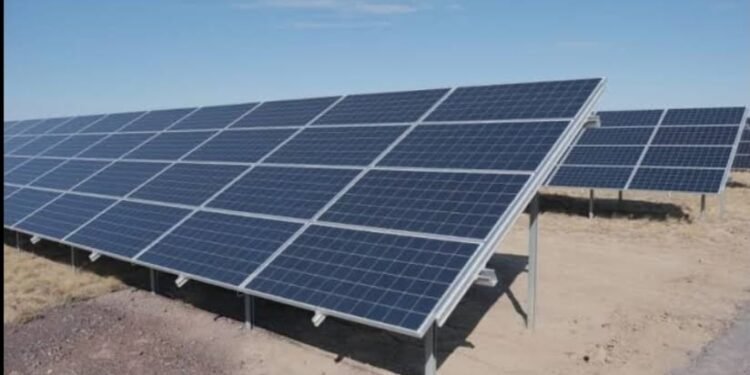सोलर मॉड्यूल के आयात पर लगेगी 40% की कस्टम ड्यूटी, सोलर सेल पर भी ड्यूटी की दर बढ़ेगी.