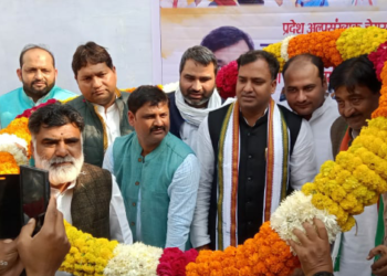 अल्पसंख्यक अध्यक्ष शाहनवाज आलम का कांग्रेसियों ने किया जोरदार स्वागत