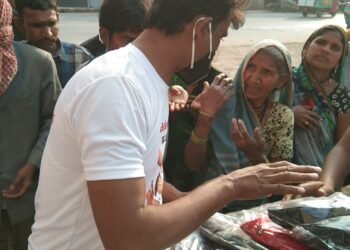 हेलपिंग्ग ड्रीम्स सोसाइटी की टीम की तरफ से आज फिर गर्म कपड़ो का वित्वरण