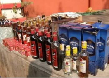 बीकानेर में नाल पुलिस की कार्यवाही शराब से भरा ट्रक पकड़ा.