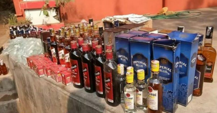 बीकानेर में नाल पुलिस की कार्यवाही शराब से भरा ट्रक पकड़ा.