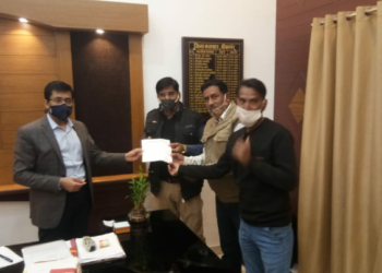 बीकानेर नागौरी लोहार समाज सेवा समिति के अध्यक्ष जाकिर हुसेन नागौरी के नेतृत्व मे बीकानेर जिला कलेक्टर को ज्ञापन दिया गया।