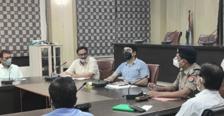 खंडवारी- आलापुर- सिराथू- धाता प्रमुख जिला मार्ग.