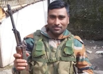 पंचतत्व में विलीन हुए शहीद नरेंद्र दिवाकर.