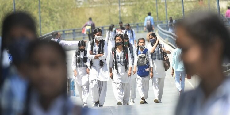 रोटरी क्लब नैनपुर जंक्शन का शपथ ग्रहण समारोह सम्पन्न.