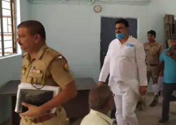 गैंगेस्टर के मामले में फरार चल रहे बाहुबली पूर्व विधायक राजन तिवारी