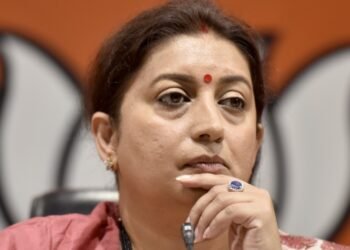 गुलाम नबी आजाद के इस्तीफे पर बोलीं स्मृति ईरानी- वो अब आजाद हुए लेकिन अमेठी तो