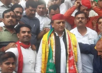 अखिलेश: हर जिले में डालेंगे डेरा, बिना चुनाव विभिन्न जिलों में तीन दिन तक जनसभा कर दिया नया संदेश