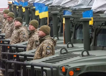 यूक्रेन को कौन-कौन से देश दे रहे हैं हथियार?