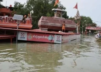 प्रयागराज : में गंगा यमुना का जलस्तर तेजी से बढ़ रहा है।