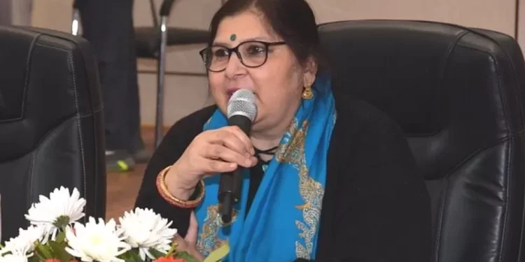 विवादित बयान पर बवाल के बाद बिहार की महिला IAS अधिकारी ने जताया खेद