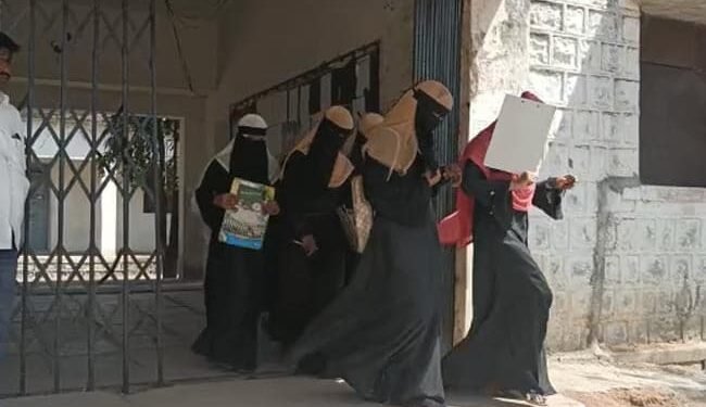 “जजों को धर्म के मामलों में न्यायविद नहीं बनना चाहिए” : हिजाब मामले पर SC में सुनवाई के दौरान हुई जबरदस्त बहस