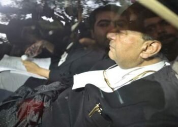 सुप्रीम कोर्ट के सीनियर एडवोकेट मुकुल रोहतगी ने एक बार फिर अटाॅर्नी जनरल बनने के केंद्र सरकार के प्रस्ताव को ठुकरा दिया है.