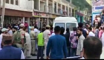 जम्मू कश्मीर: पुंछ में बड़ा हादसा, खाई में गिरी मिनी बस, 11 की मौत, कई घायल