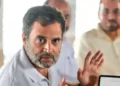 राहुल गांधी क्यों नहीं बनना चाहते हैं कांग्रेस अध्यक्ष, छवि बदलने की चिंता या BJP के हमलों का डर?