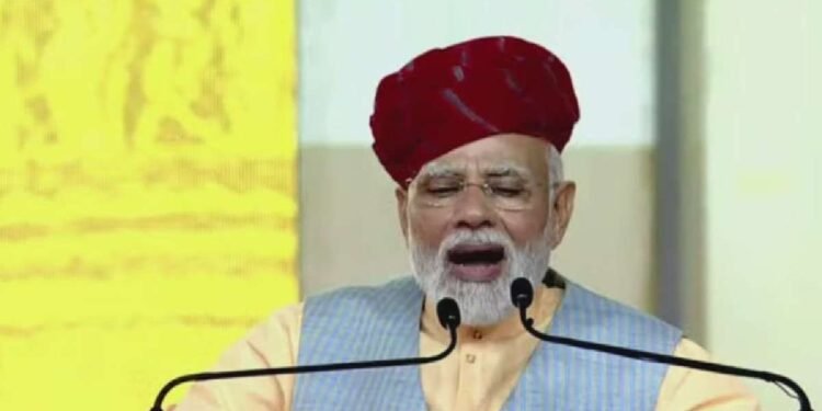 PM Modi In Gujarat: गुजरात की जनता ने मेरी जाति देखे बिना मुझे चुनाव जिताया, मोढेरा में बोले PM मोदी
