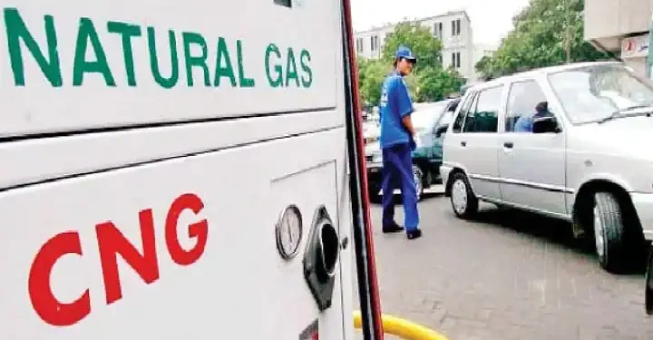 CNG-PNG Price Hike: दिल्ली में सीएनजी और पीएनजी तीन रुपये महंगी हुई, जानें और किन शहरों में बढ़ीं कीमतें?