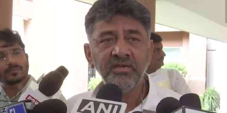 National Herald Case: नेशनल हेराल्ड केस में ED के सामने पेश हुए कांग्रेस नेता, मनी लॉड्रिंग मामले में पूछताछ