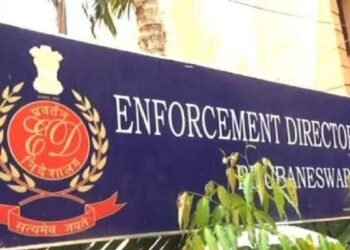 ED Raids: दिल्ली शराब घोटाले में ED की बड़ी कार्रवाई, 3 राज्यों में 35 ठिकानों पर छापेमारी