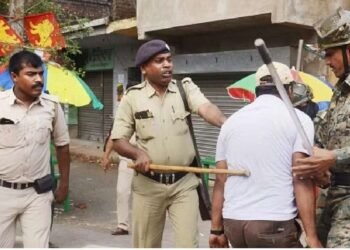 West Bengal: ममता के आवास के पास पुलिस और ट्रांसजेंडर कार्यकर्ताओं के बीच हुई झड़प, जानें पूरा मामला