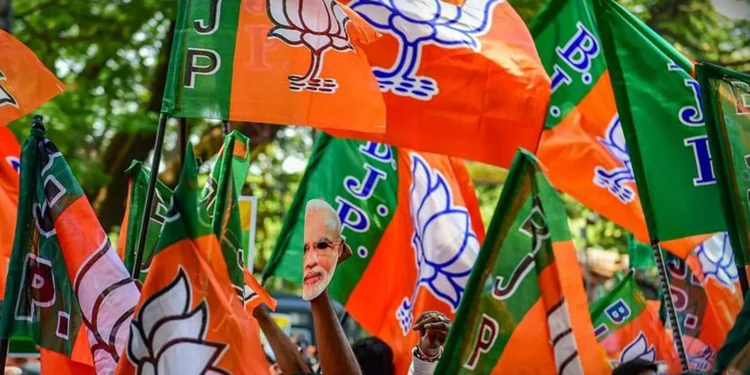 हिमाचल चुनाव: बेटियों को स्कूटी और गर्भवती महिलाओं को 25 हजार, जानिए क्या है BJP का स्त्री संकल्प पत्र?