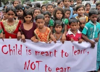 उन लोगो को ईश्वर भी देता हैं