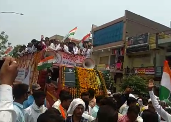 कांग्रेस कार्यकर्ताओं ने भाजपा से मुकाबले