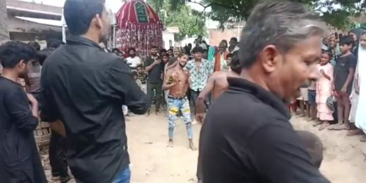 इमाम हुसैन और उनके 72 वे साथियों को आंसुओं के सैलाब