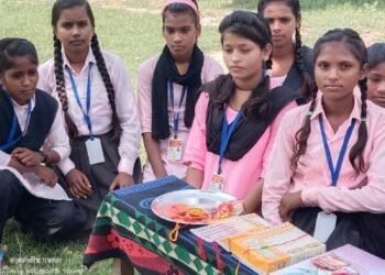 डॉ धीरेंद्र सिंह सिंगरौर प्राथमिक विद्यालय कौशांबी.