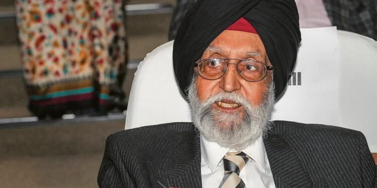 पूर्व मुख्य चुनाव आयुक्त मनोहर सिंह गिल का निधन