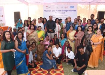 मा० मुख्य सचिव श्री दुर्गा शंकर मिश्र की अध्यक्षता में शीर्ष समिति की पंचम बैठक वीडियो कान्फ्रेंसिंग के माध्यम से सम्पन्न हुई।