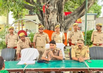 बुधवार को सराय अकिल थाना परिसर में बैठक का आयोजन