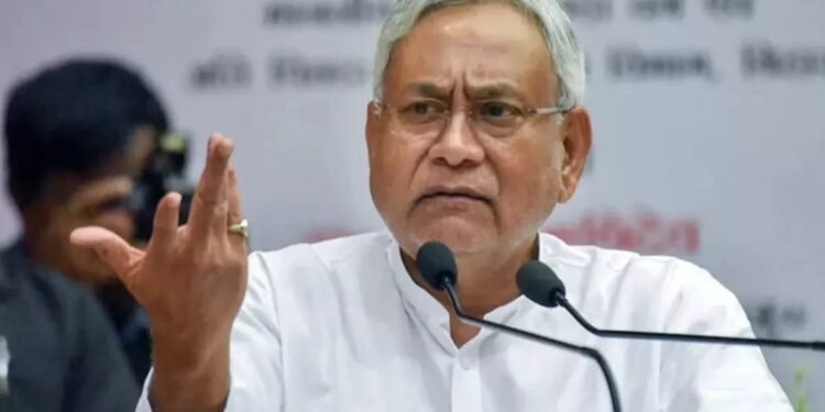 Bihar Politics: नीतीश कुमार आज ही मारेंगे पलटी?
