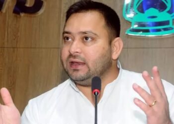 Tejashwi Yadav: नीतीश के बिना भी बन सकती है तेजस्वी की सरकार, इस समीकरण से सत्ता पर कर सकते हैं कब्जा