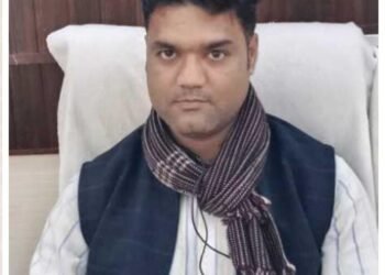 नवांगतुक खण्ड विकास अधिकारी पीयूष त्रिपाठी ने संभाला मानिकपुर विकास खंड का पदभार