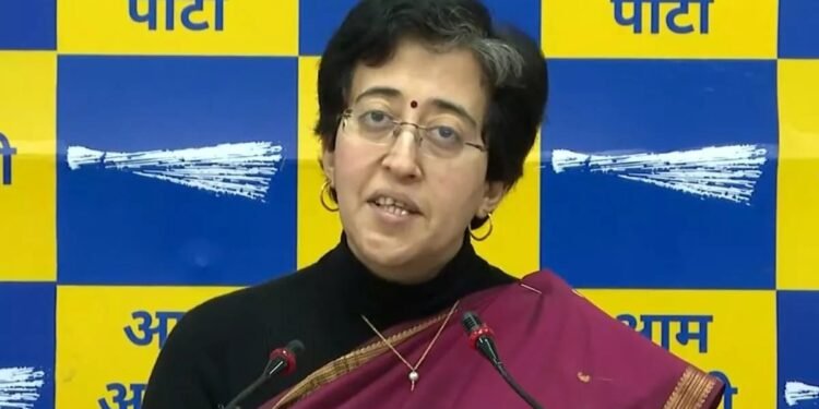 मुख्यमंत्री के निजी सचिव और सांसद के घर 16 घंटे तक बैठे रहे ED के अधिकारी, नहीं ली कोई तलाशी…’, आतिशी का दावा