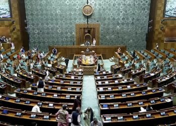 सरकार के श्वेत पत्र पर आज विपक्ष करेगा हंगामा! लोकसभा में होगी चर्चा