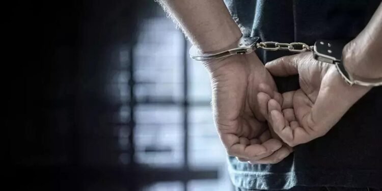 Karnataka: छात्रा को आत्महत्या के लिए उकसाने वाला शिक्षक गिरफ्तार,