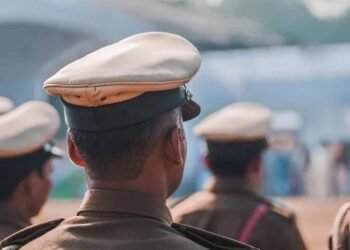 UP Police Constable Exam: उत्तर प्रदेश पुलिस कॉन्स्टेबल भर्ती परीक्षा शुरू ,