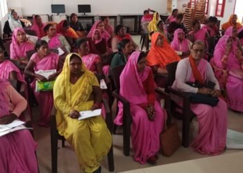 आंगनबाड़ियों के तीन दिवसीय क्षमता वृद्धि कार्यक्रम के पहले दिन “केन्द्रों की भूमिका पर” डाला गया प्रकाश