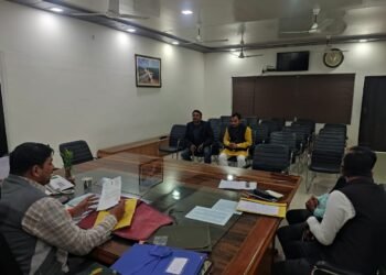 जिलाधिकारी श्री अभिषेक आनन्द ने अपने