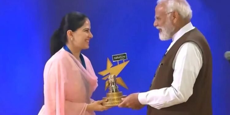 जया किशोरी से PM मोदी ने पूछा लोगों के डर से जुड़ा सवाल,